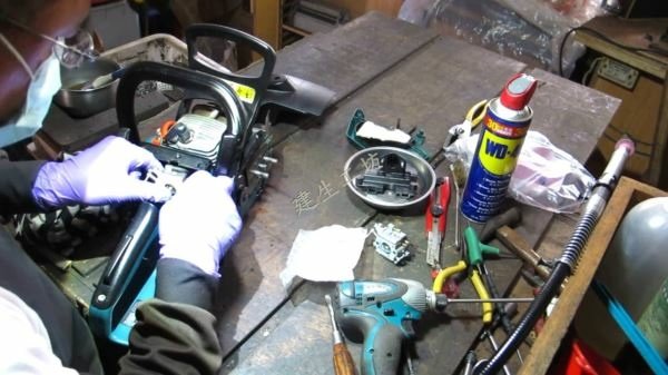 MAKITA 牧田 EA3202S 引擎 鏈鋸機 化油器更換 暨 零件採購 影片過程 Part 1。.mp4_000543709.jpg