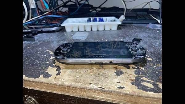 SONY 索尼 PS VITA PCH-1107 遊戲主機 WiFi+3G 出售說明篇 Part 1。中文 英文 雙字幕 內嵌影片.mp4_000337136.jpg