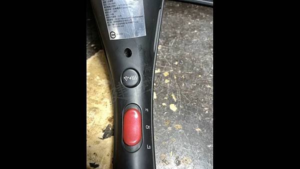 OSIM OS-3000 iPamper 愛寶貝 兩段熱風 捶打 按摩棒 出售說明篇 Part 1。中文 英文 雙字幕 內嵌影片.mp4_000149883.jpg