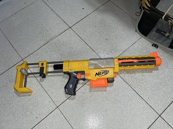※高雄 小港區 桂林 - 2手 NERF款 玩具槍 N-St