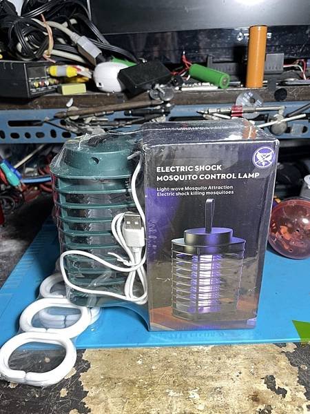 高雄 小港區 桂林 - 2手全新 吸入式UVA 燈管電擊捕蚊