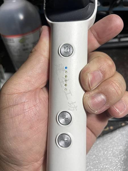 高雄 小港區 桂林 - 2手 直髮梳 8成新 出售 - 自取