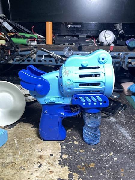 高雄 小港區 桂林 - 2手 電動玩具槍 五孔泡泡槍 8成新