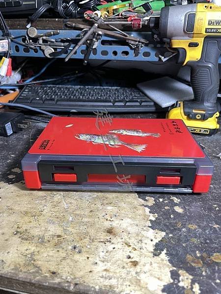 高雄 小港區 桂林 - 2手 多功能 路亞盒 釣魚工具箱 魚