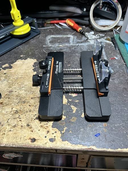 建生工坊 - 高雄 工具出租 - iFixes 拆屏保壓夾具