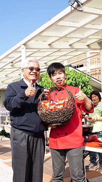 縣長支持在地商家.JPG