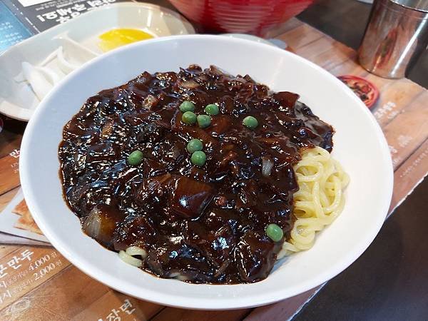 韓國　首爾　「香港飯店0410plus」韓國食神的炸醬麵