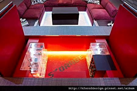 Yo-Home-wine-cellar-raises-from-the-floor17