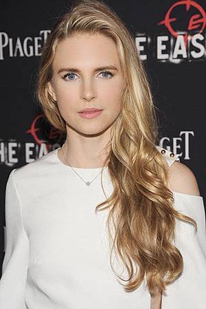 hbz-Summer-hairstyles-0513-Brit-Marling-lgn.jpg