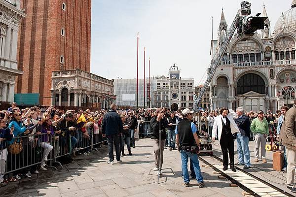 Tourist_ShootinginVenice_Depp.jpg