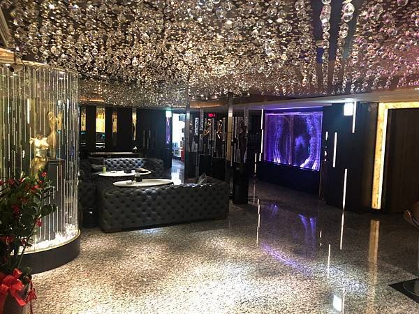 金拿督商務酒店大廳和沙發休息區