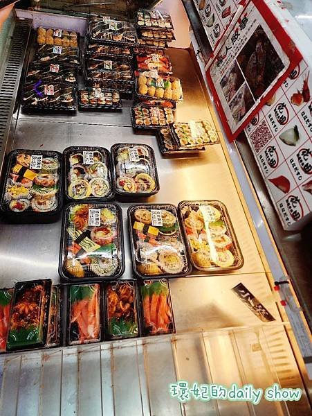 &lt;台中美食&gt;黃昏市場內超多選擇的花田壽司