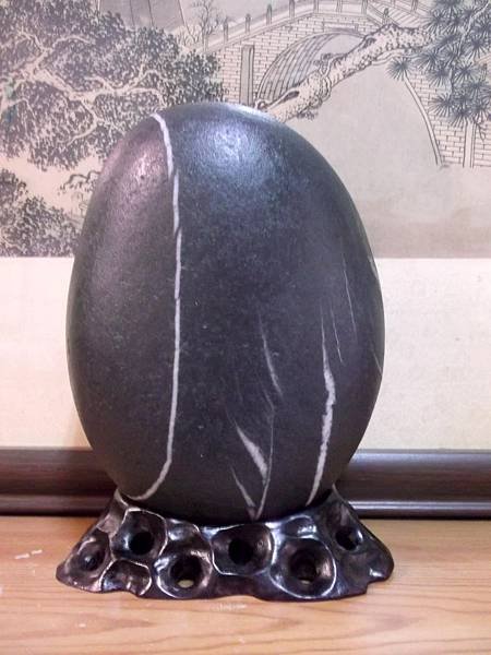 依山而立