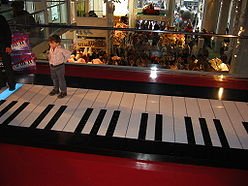 BIG PIANO