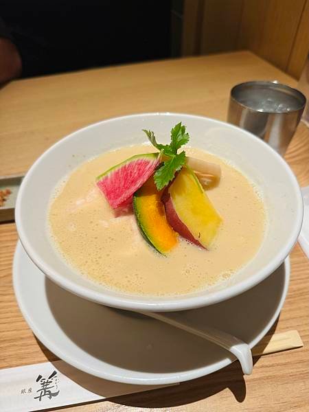 【日本大阪美食 Ｘ 銀座 篝拉麵 LUCUA大阪店】米其林推