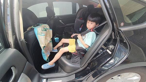 【APRICA 愛普力卡】 AirGroove 特等席 成長型輔助汽車安全座椅