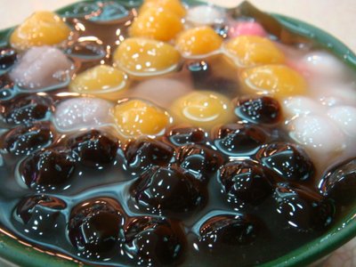 [愛玉之夢遊仙草]--快溢出來的料，讚!!