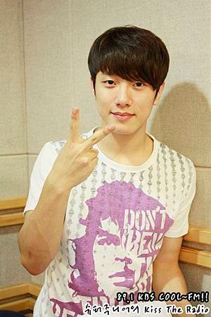 Min-Hwan-ft-island-EC-97-90-ED-94-84-ED-8B-B0-EC-95-84-EC-9D-BC-EB-9E-9C-EB-93-9C-29931374-400-601.jpg