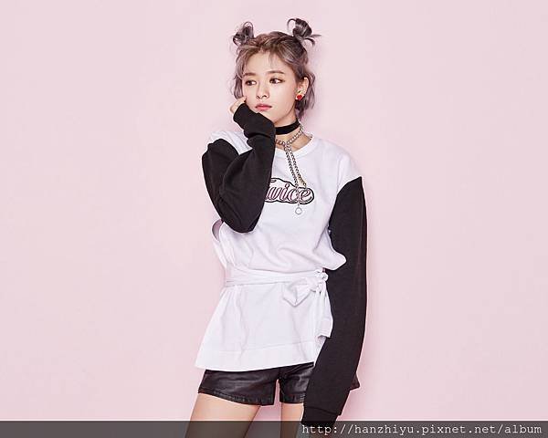 JungYeon-2.jpg