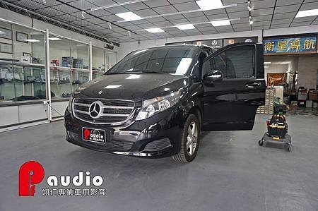 M-BENZ V250d 車門喇叭破音更換