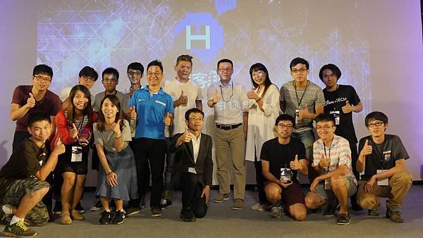 2016 PIXNET HACKETHON大合照.JPG