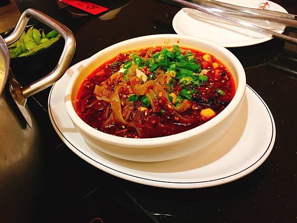 《台北❤️中山》老四川巴蜀麻辣燙🍲用熱呼呼的麻辣鍋溫暖你心跟