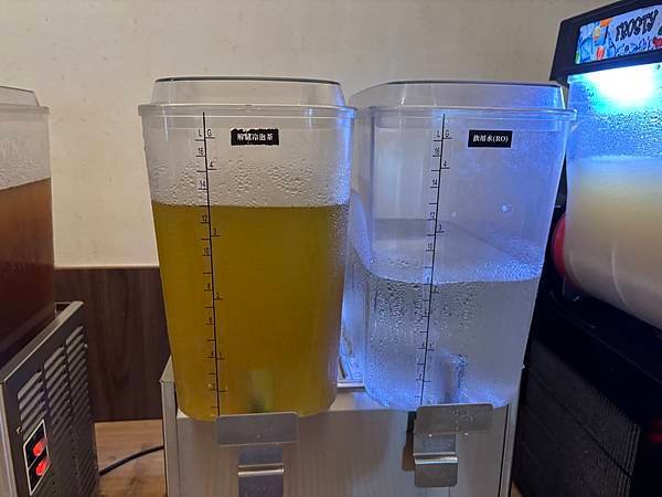 台北中山萬客什鍋長安東路店，飲料跟冰淇淋贏過主餐的火鍋店!記