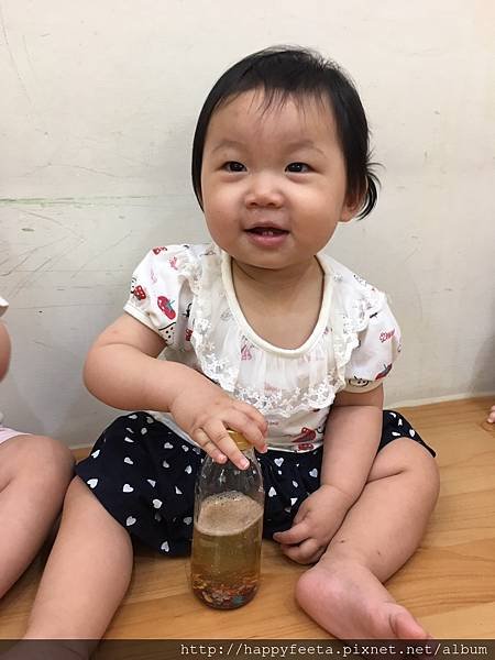貝親-瓶子裡面有什麼_12.jpg