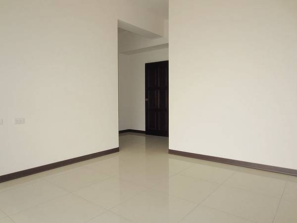 8-主臥-2.jpg