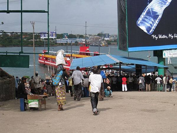 前往Diani Beach.jpg