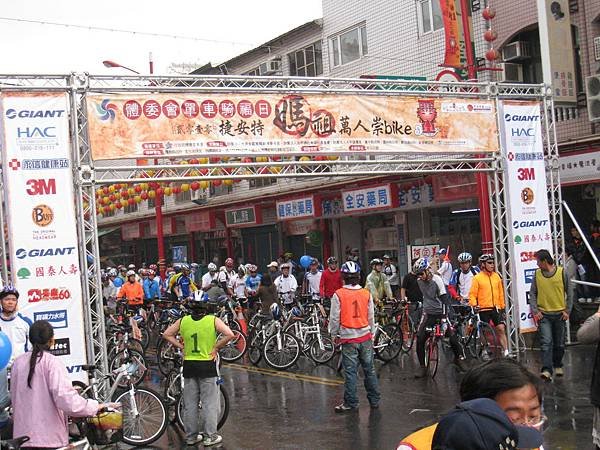 2010媽祖萬人崇bike (6).JPG