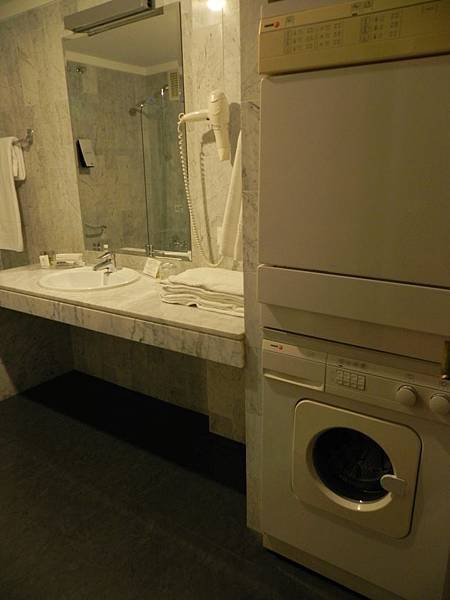 Suites Sercotel Mendebaldea (2).JPG