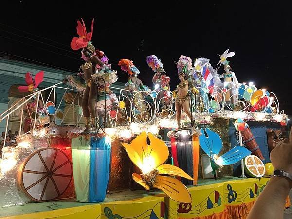 Carnival parade (7).JPG