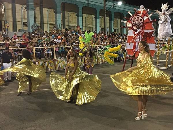 Carnival parade (13).JPG
