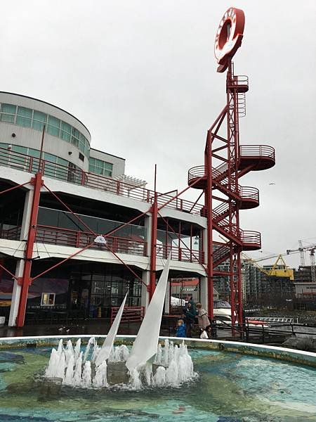 Lonsdale Quay Market 蘭斯黛碼頭市場 (3).JPG
