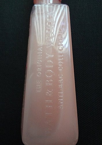 Bath &amp; Body Works芒果柳橙乾洗手 3.jpg