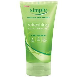 Simple Sensitive Skin Experts Refreshing Facial Wash 1.jpg