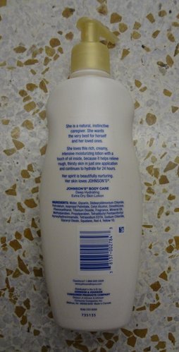 Johnson&apos;s Body Care Deep Hydrating Extra Dry Skin Lotion 5.jpg