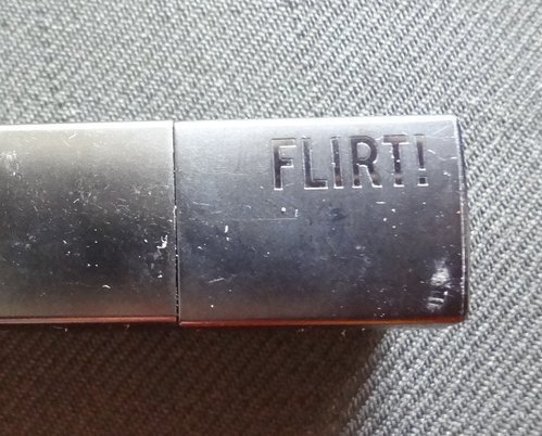 Flirt Chickstick唇膏 (24 Ice Breaker) 2.jpg