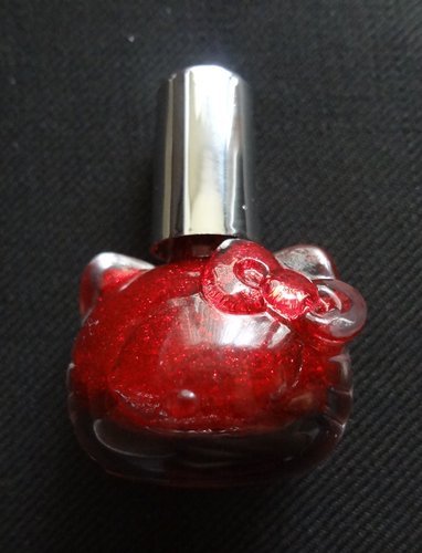 Hello Kitty Liquid Nail Art (Red Sparkle) 5.jpg