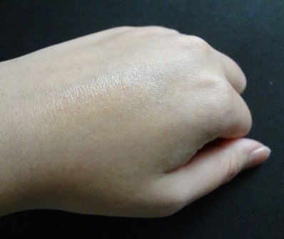 Etude House少女時代有機鮮果香甜護唇膏(#1滋潤) 10.JPG