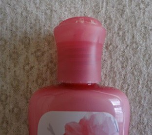 Bath &amp; Body Works Body Lotion, Cherry Blossom 7.JPG