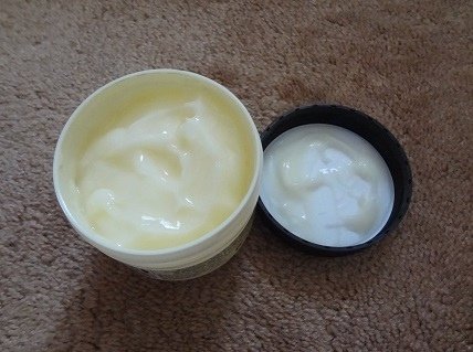 The Body Shop Body Yogurt (Moringa) 4.JPG