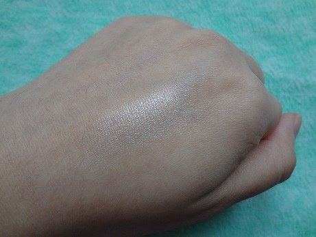 Prestige Single Eyeshadow (C-207 Cloud) 7.JPG