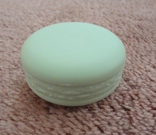 It%5Cs Skin Macaron Lip Balm, Green Apple 4.JPG