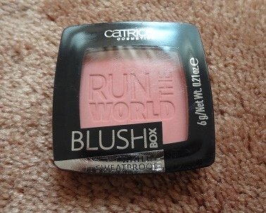 Catrice Blush Box, 030 Berry 1.JPG