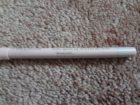 Essence Extreme Lasting Eye Pencil, 06 Silky Nude 3.JPG