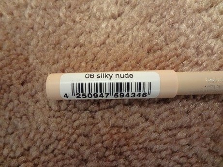 Essence Extreme Lasting Eye Pencil, 06 Silky Nude 6.JPG