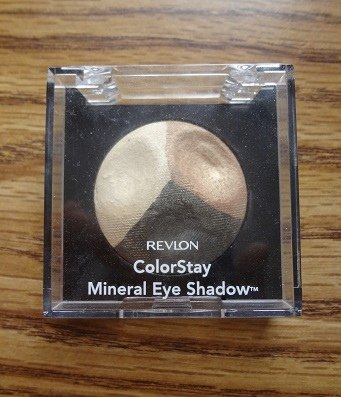 Revlon Mineral Eye Shadow, Sunlit Jade (2008 Summer Limited Edition) 1.JPG