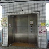 電梯